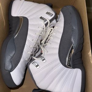 Retro 12 grey size 7 look brand new! In box